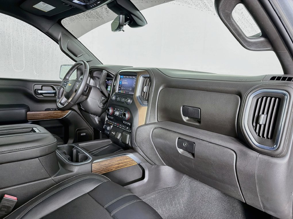 Used 2020 Chevrolet Silverado 1500 High Country w/ Technology Package AWD/4WD image 32