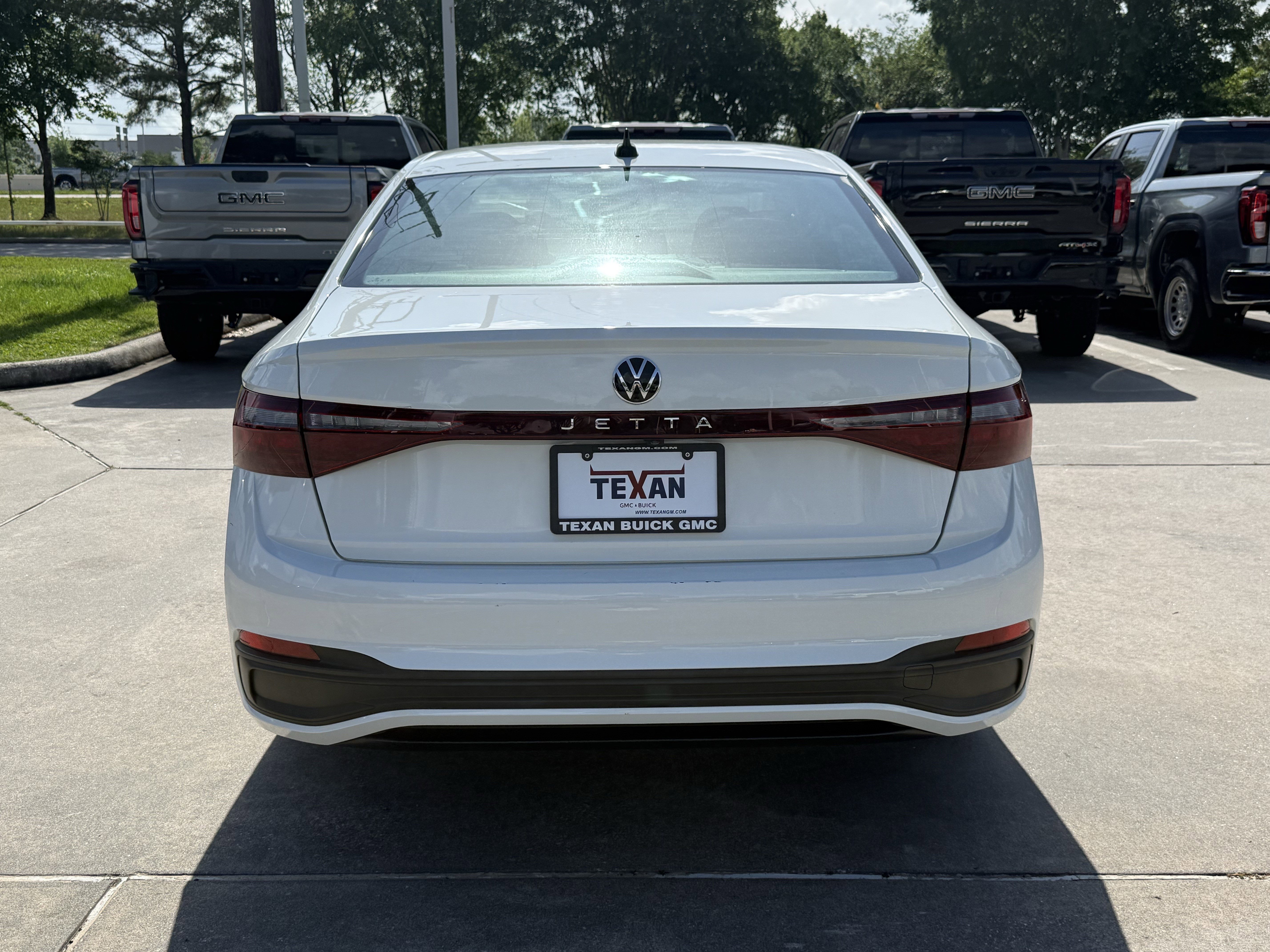 Used 2025 Volkswagen Jetta Sport FWD image 6
