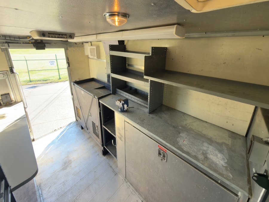 Used 2009 GMC Savana 3500 image 20