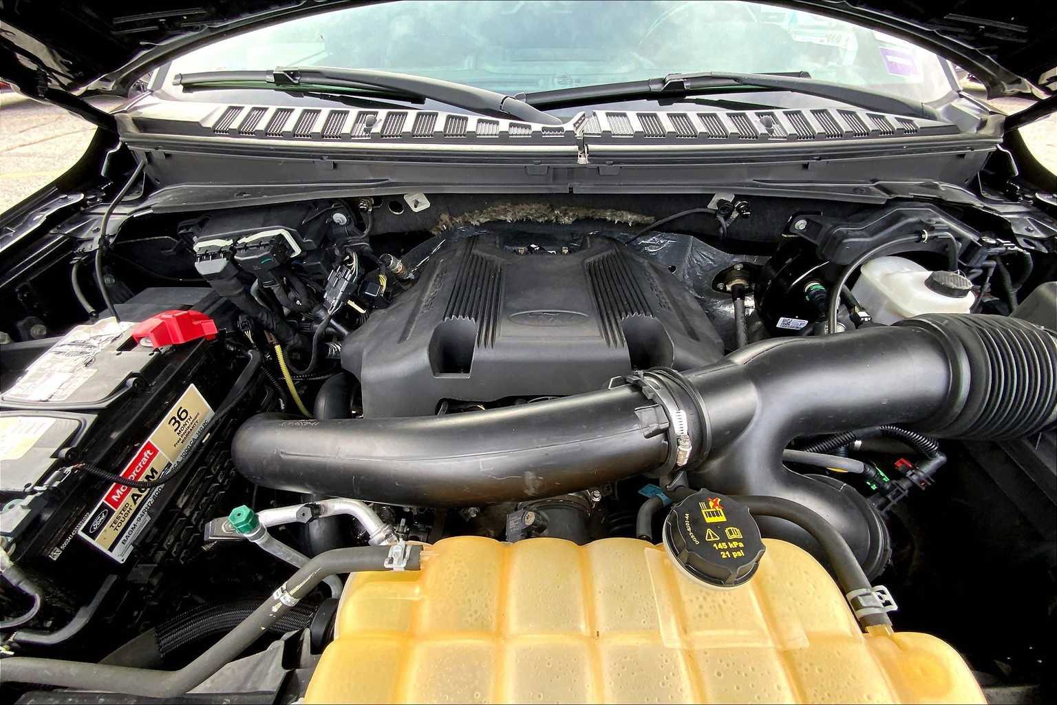 Used 2018 Ford Expedition Limited image 29