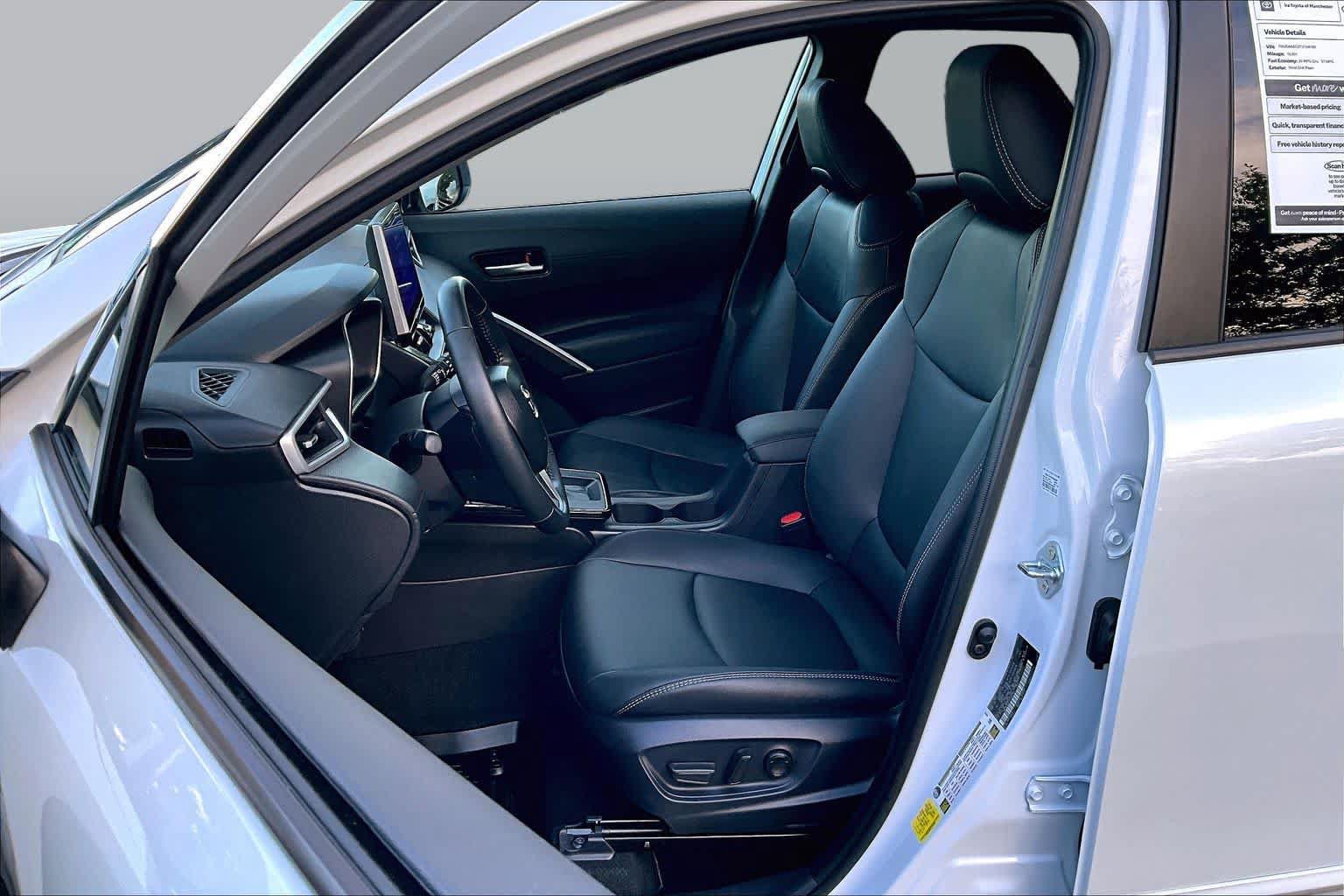 Certified 2026 Toyota Corolla Cross XLE w/ Convenience Package AWD/4WD image 9