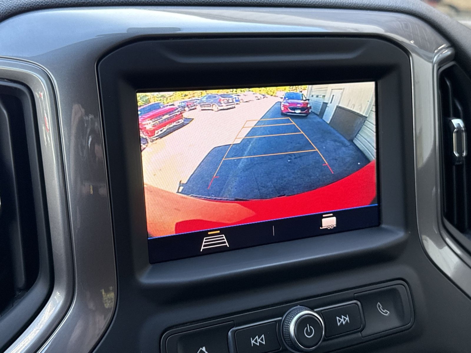 Used 2022 Chevrolet Silverado 1500 Custom AWD/4WD image 17