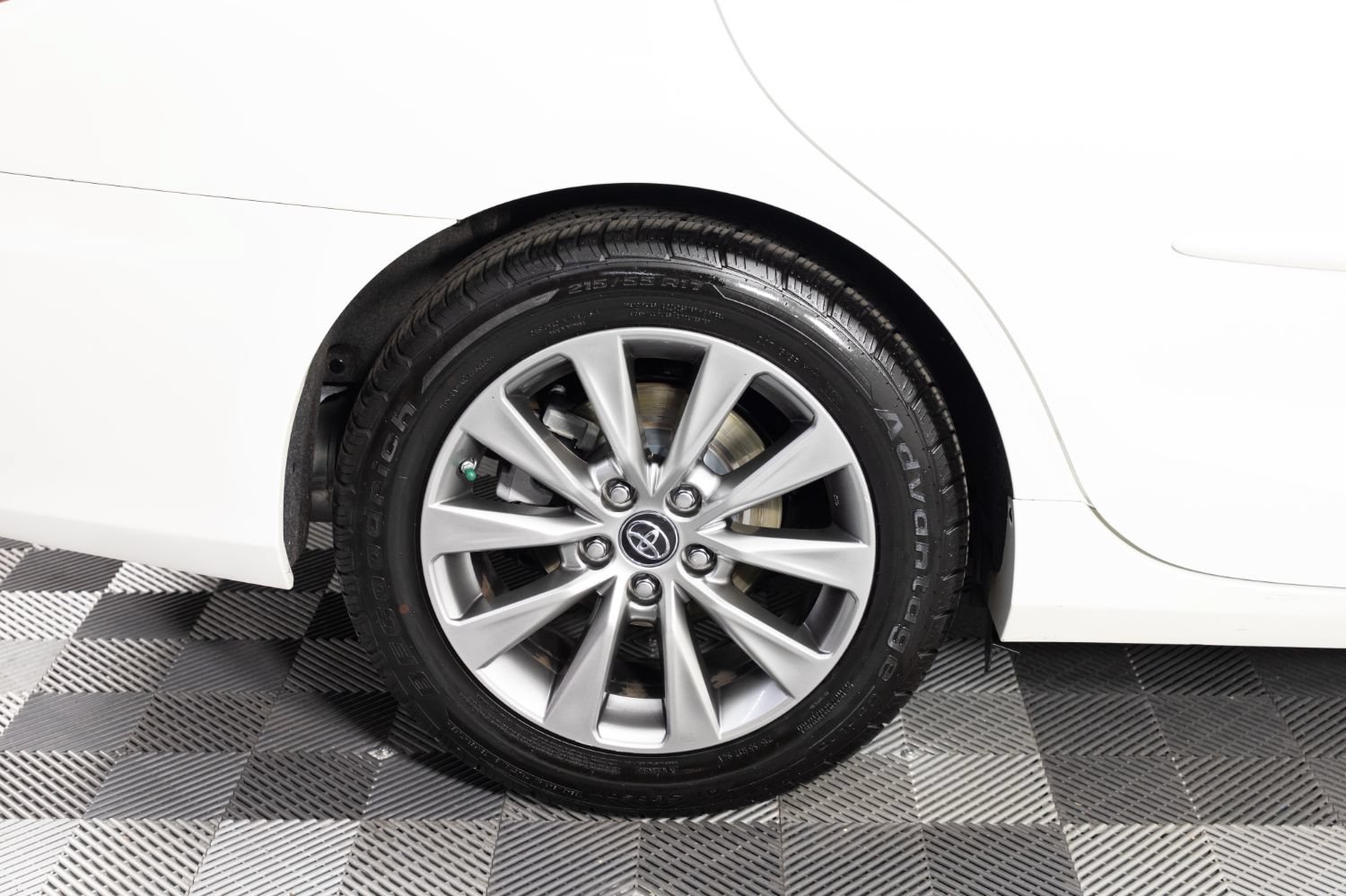 Used 2017 Toyota Camry XLE w/ Advanced Technology Package FWD image 37