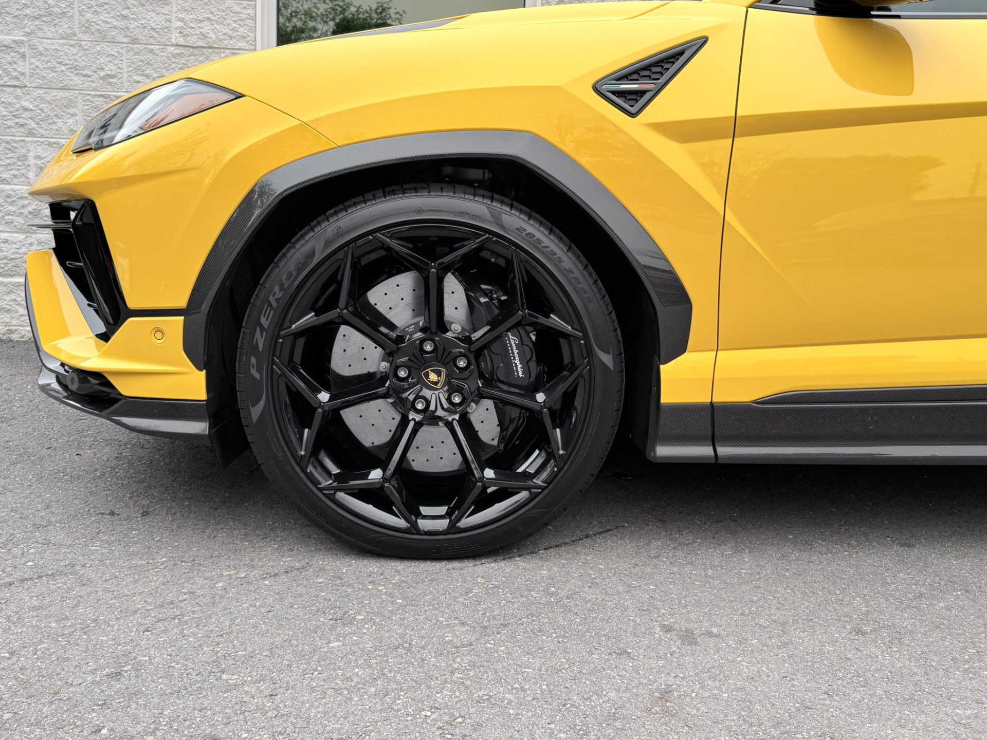 Used 2023 Lamborghini Urus Performante AWD/4WD image 53