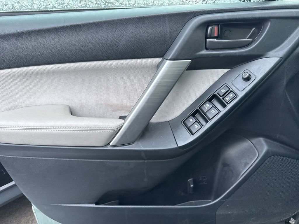 Used 2016 Subaru Forester 2.5i Premium w/ All-Weather Package image 9