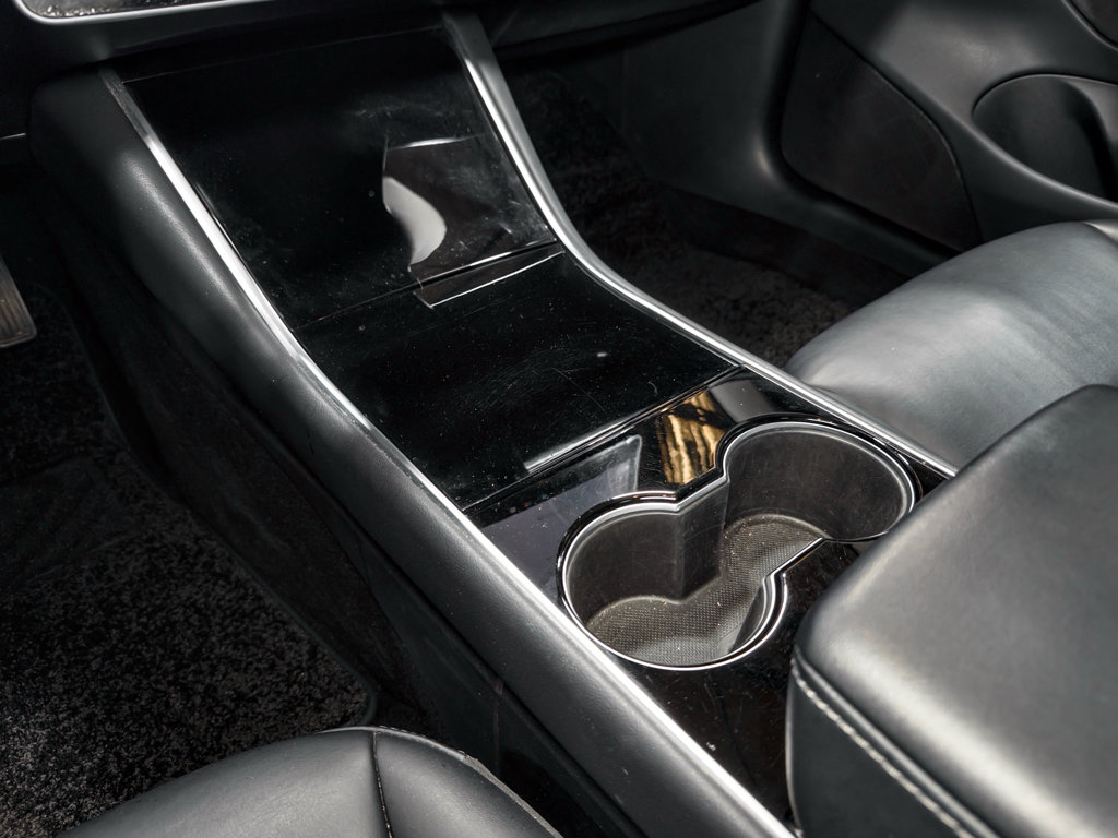 Used 2018 Tesla Model 3 Long Range image 17