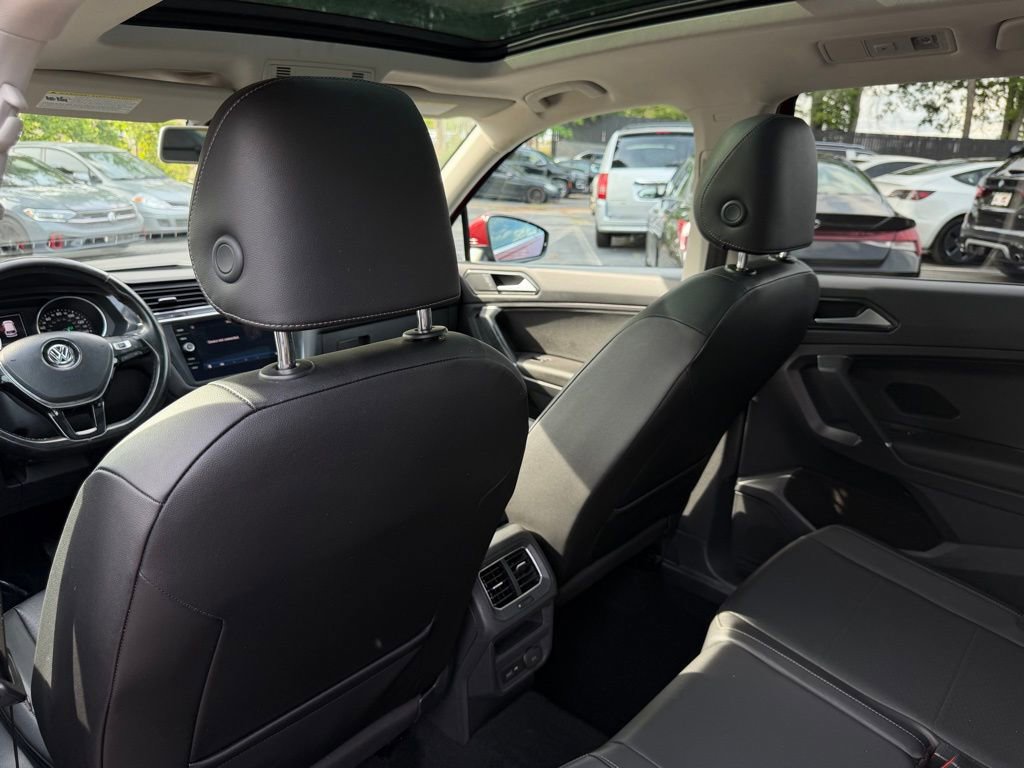 Used 2018 Volkswagen Tiguan SEL FWD image 22