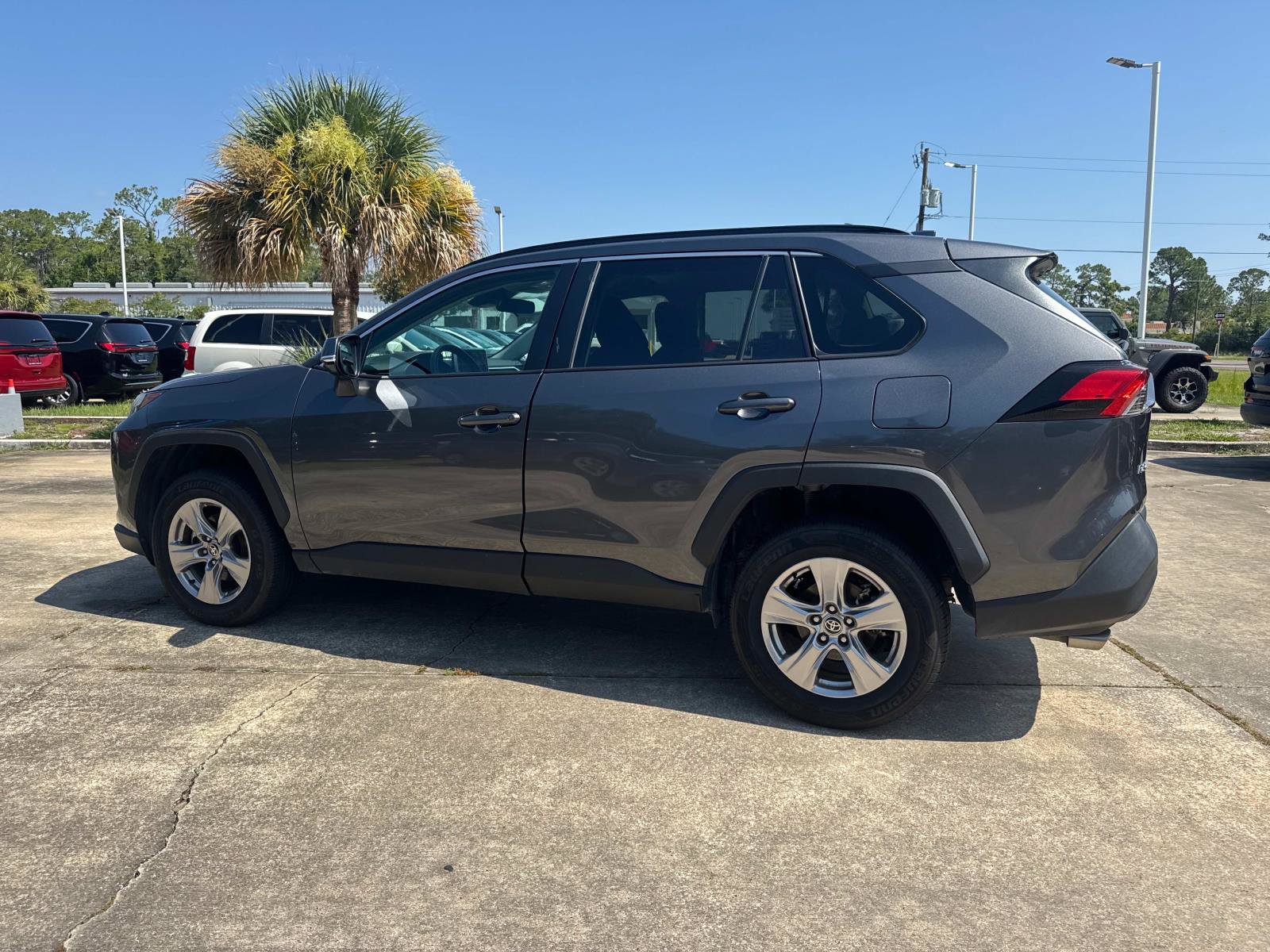 Used 2024 Toyota RAV4 XLE FWD image 5