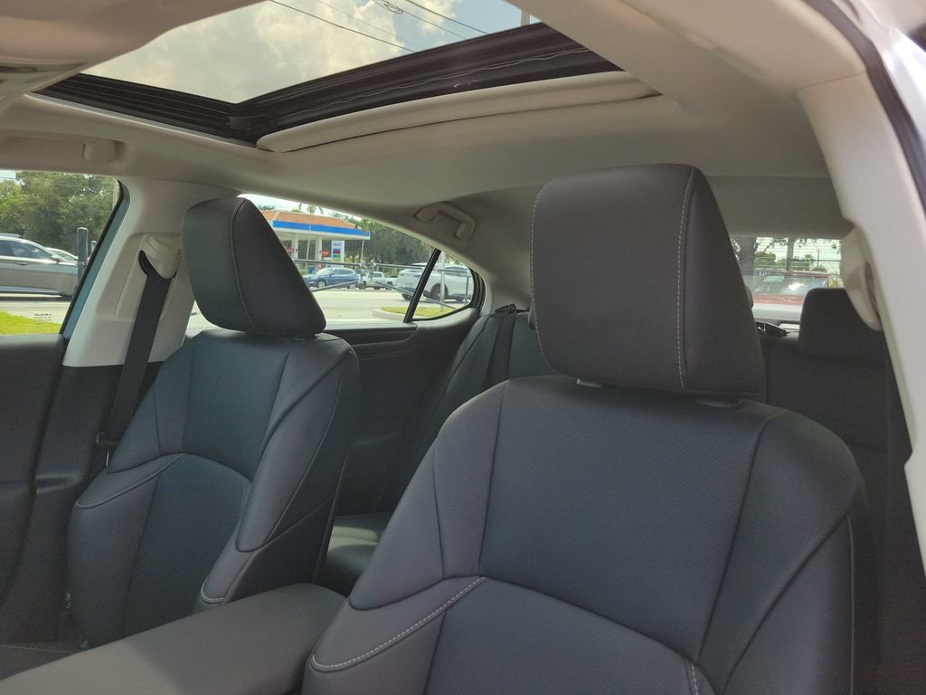 Used 2024 Lexus ES 350 w/ Premium Package FWD image 16