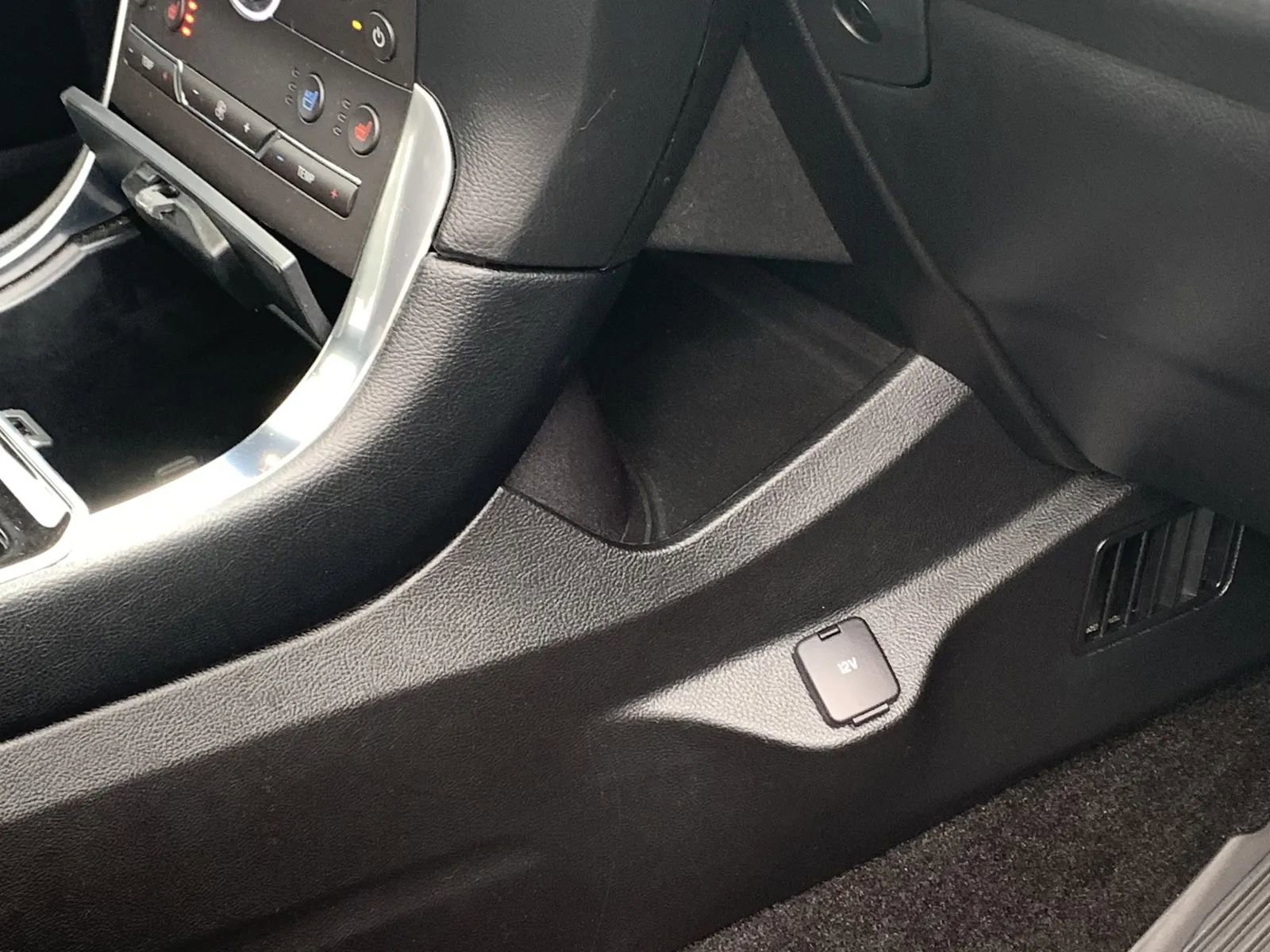 Used 2019 Ford Edge ST w/ Equipment Group 401A AWD/4WD image 36