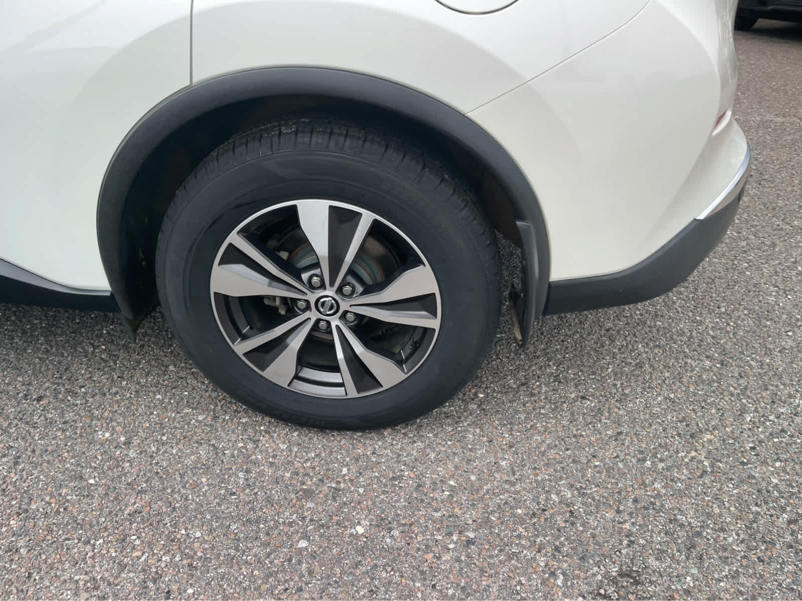 Used 2019 Nissan Murano SV w/ Premium Package FWD image 8