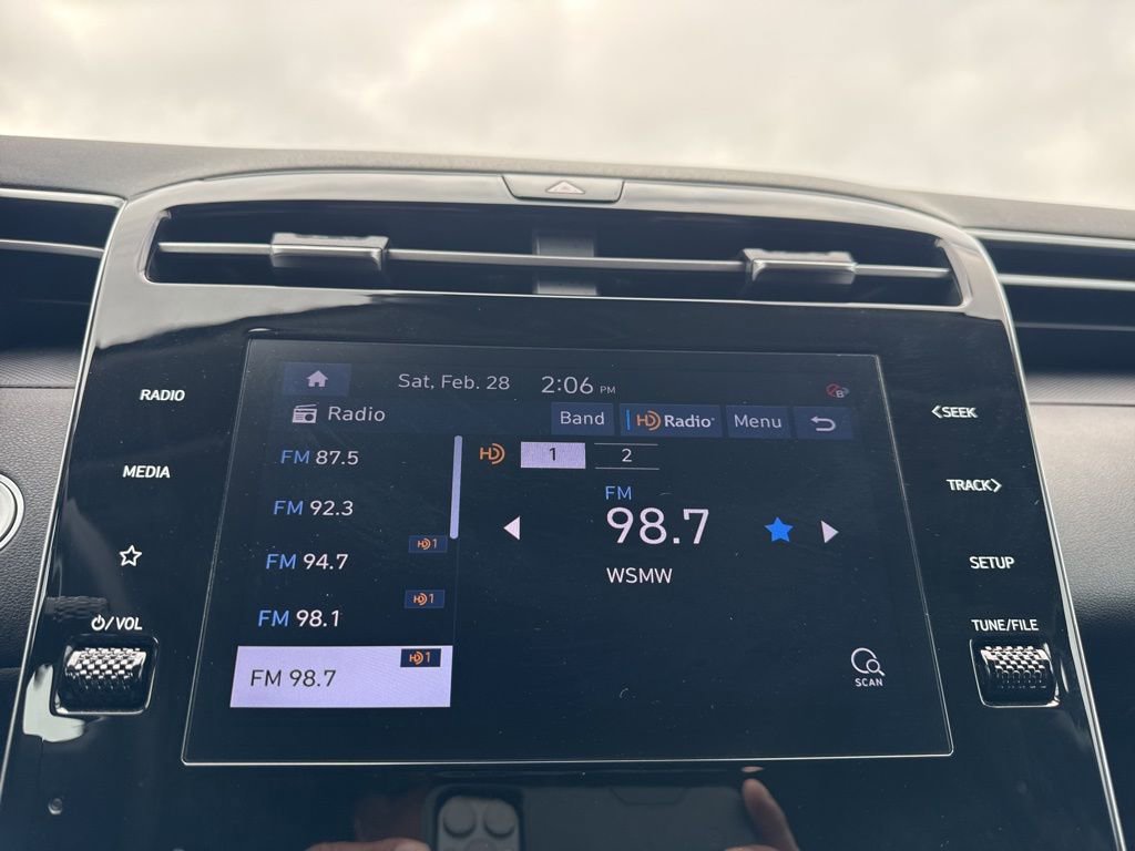 Used 2023 Hyundai Tucson SEL image 17