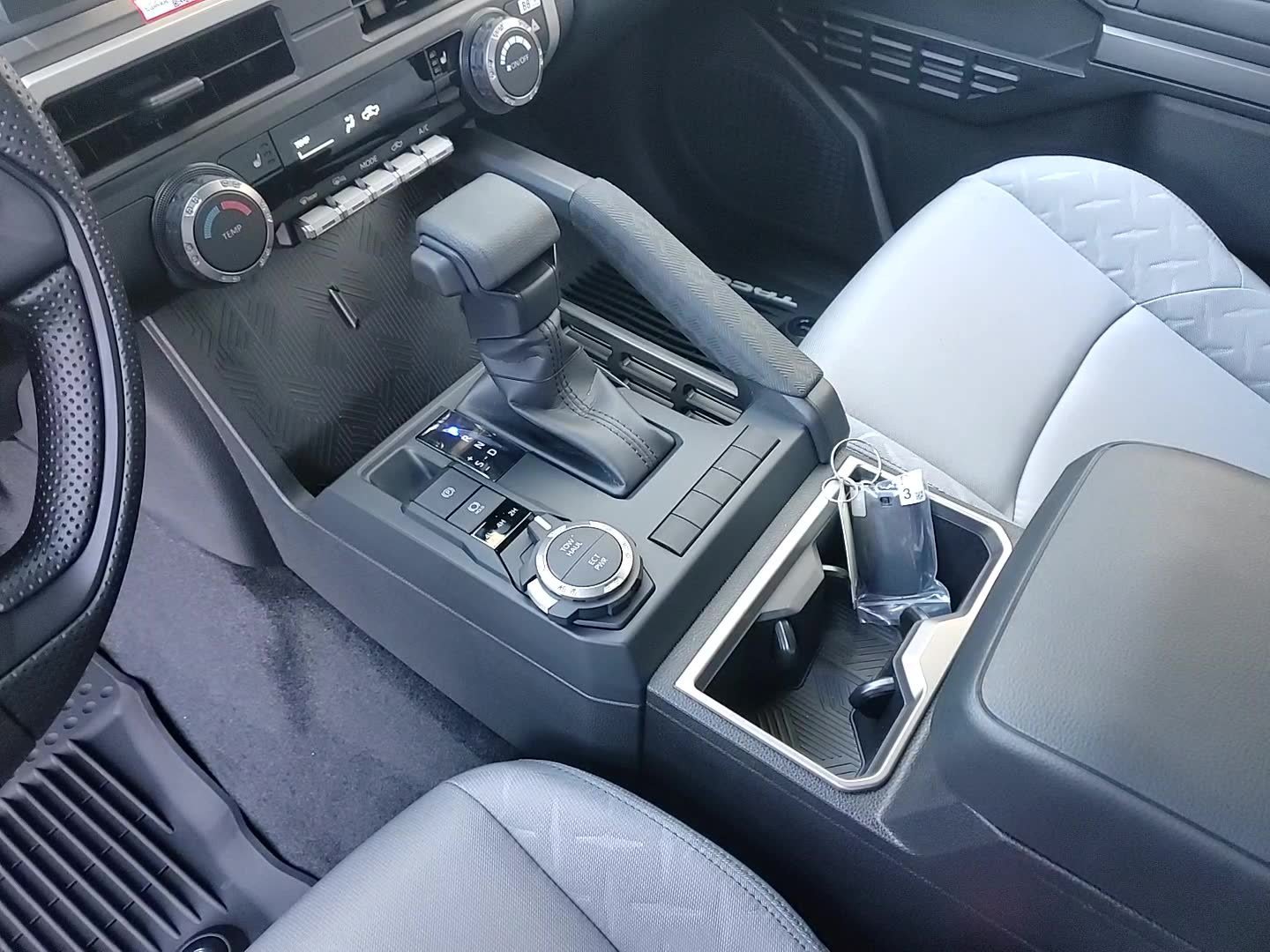 New 2025 Toyota Tacoma SR5 AWD/4WD image 18