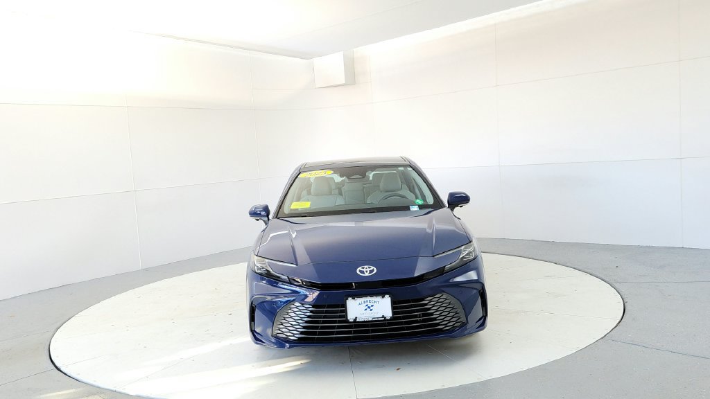 Used 2025 Toyota Camry XLE w/ Premium Plus Package AWD/4WD image 8