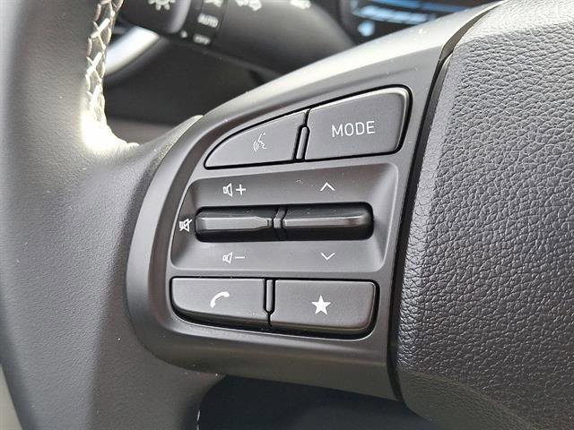 Certified 2024 Hyundai Venue SEL FWD image 37