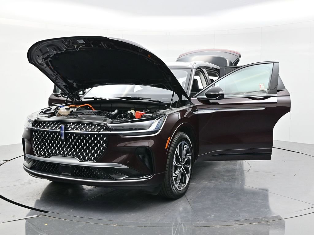 Used 2025 Lincoln Nautilus Reserve AWD/4WD image 59