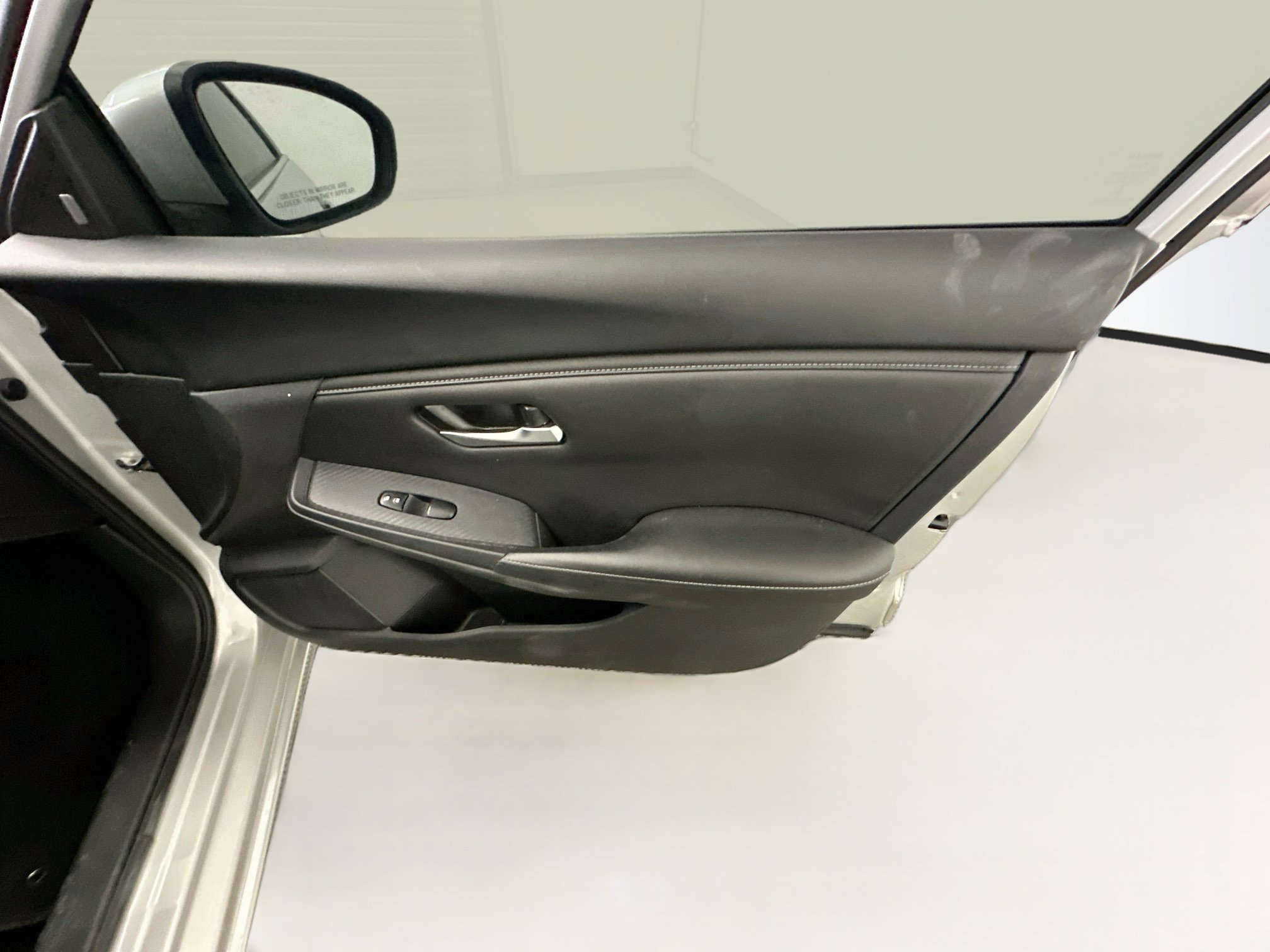 Used 2023 Nissan Sentra S FWD image 32