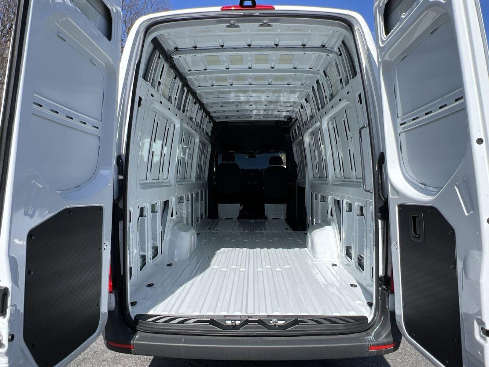New 2025 Mercedes-Benz Sprinter 2500 image 26