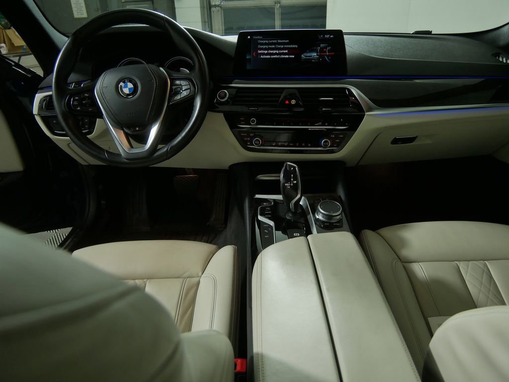 Used 2018 BMW 530e xDrive w/ Premium Package 2 AWD/4WD image 18