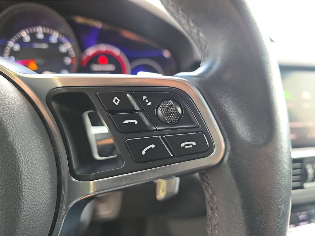 Used 2023 Porsche Cayenne Platinum Edition AWD/4WD image 23