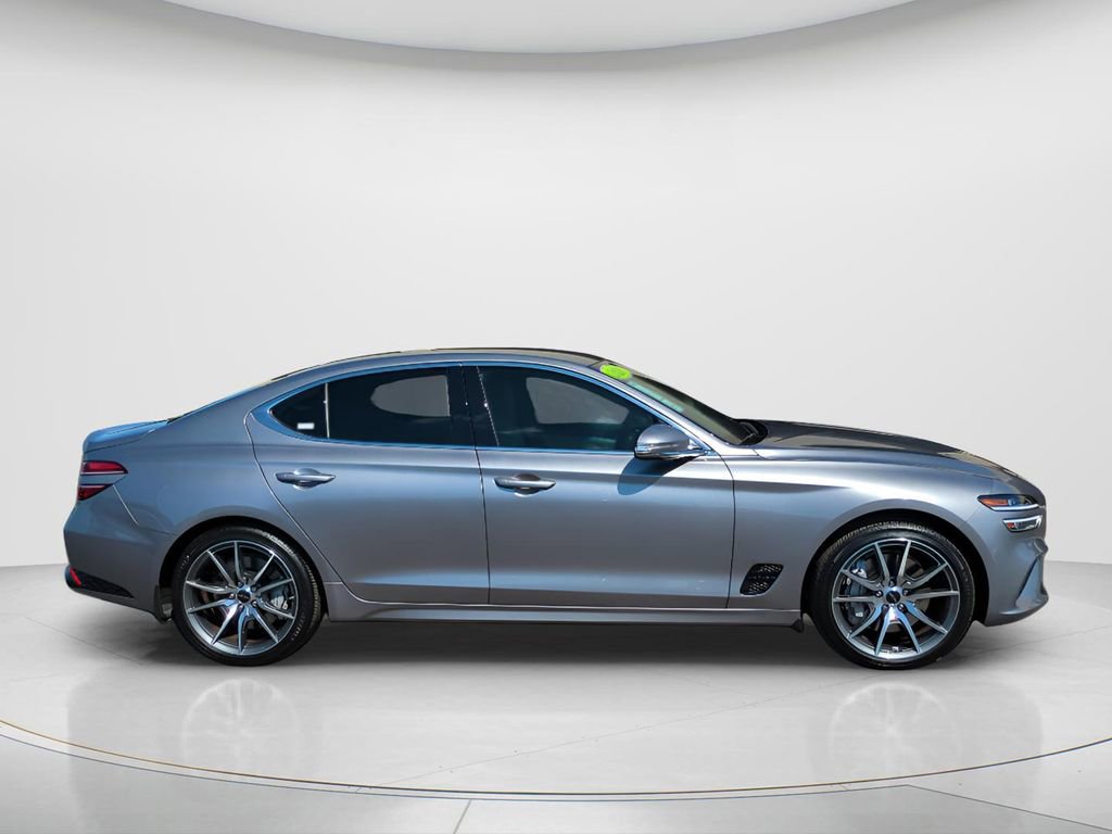 Used 2026 Genesis G70 2.5T image 4