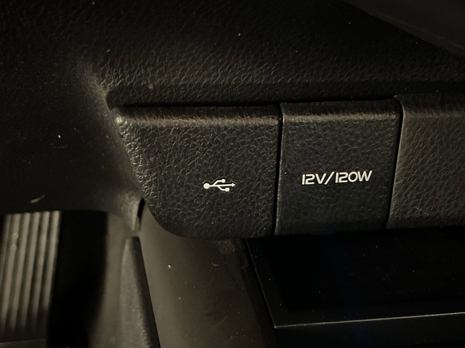 Used 2022 Toyota Camry SE image 33