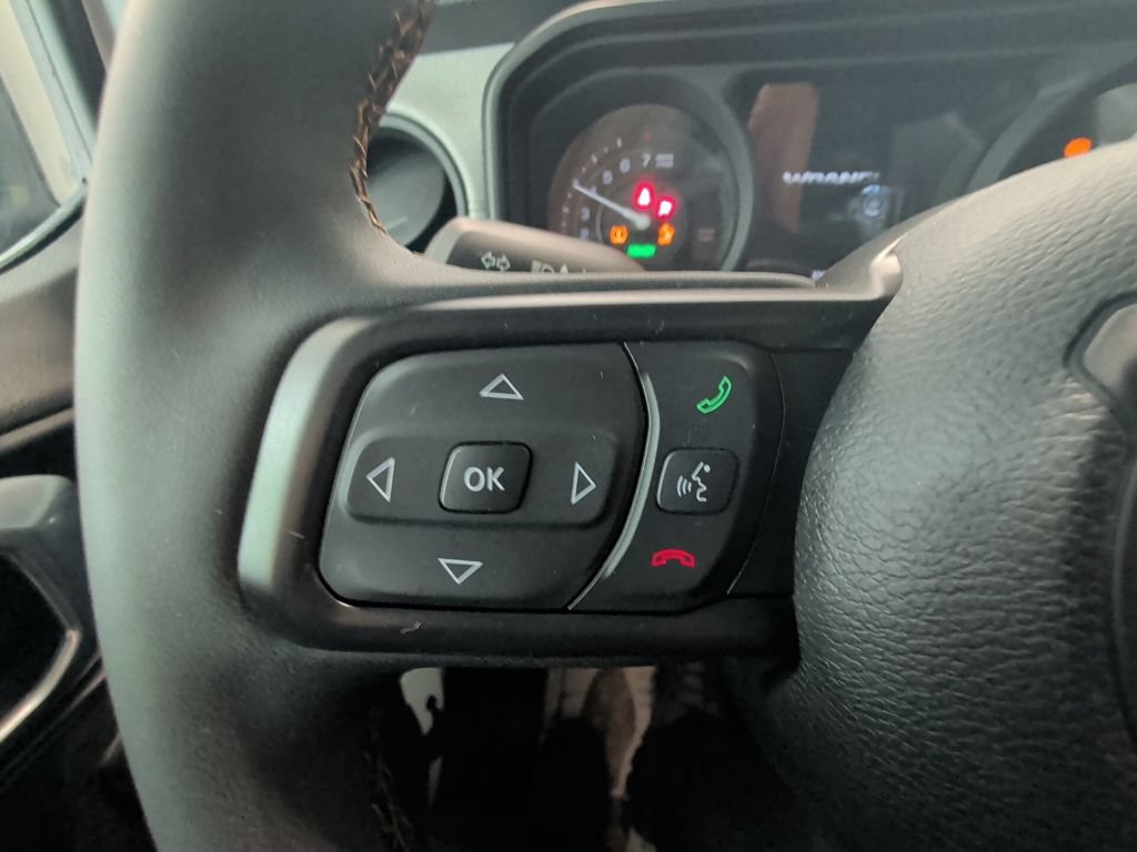 Used 2024 Jeep Wrangler Unlimited AWD/4WD image 17