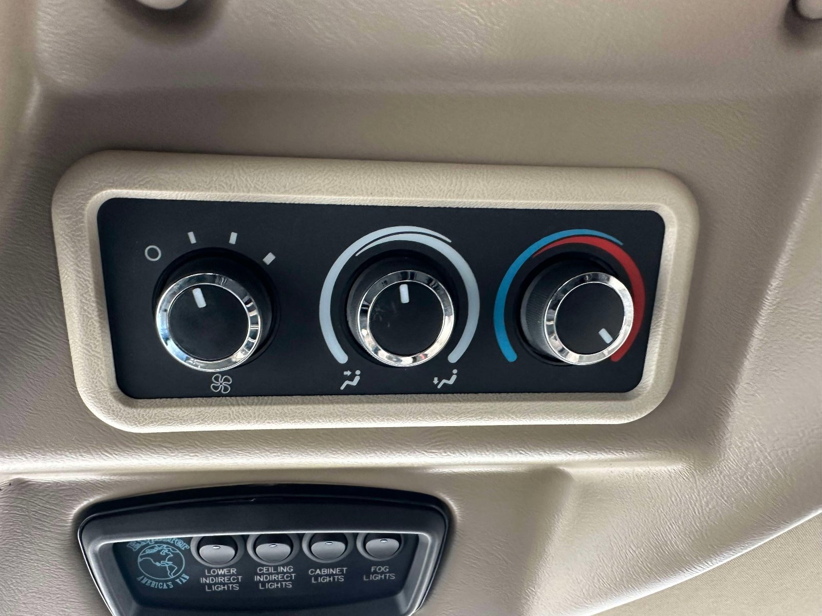 Used 2022 Chevrolet Express 2500 Extended w/ Enhanced Convenience Package image 20