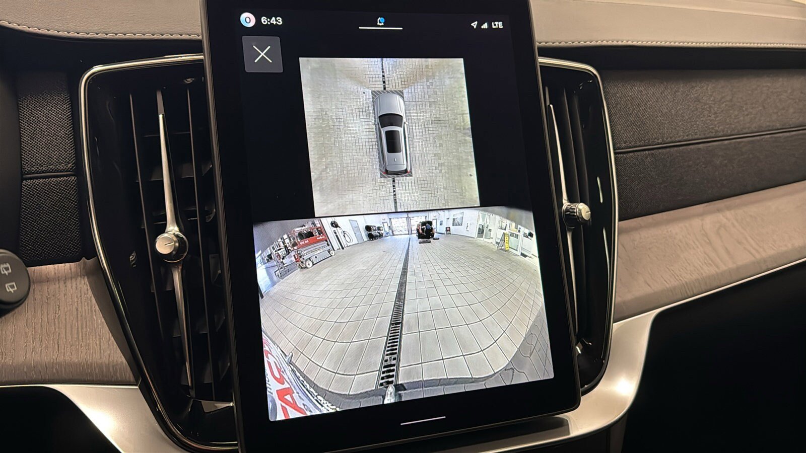 New 2026 Volvo XC90 T8 Ultra w/ Protection Package Premier image 18