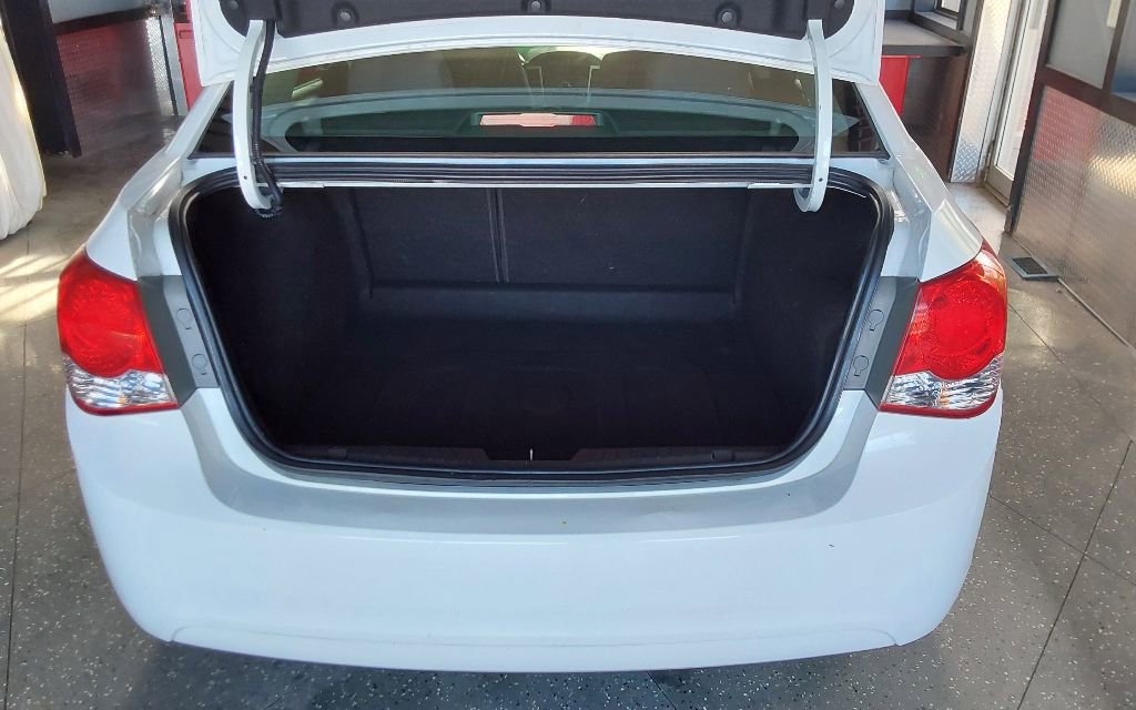 Used 2012 Chevrolet Cruze LT FWD image 19