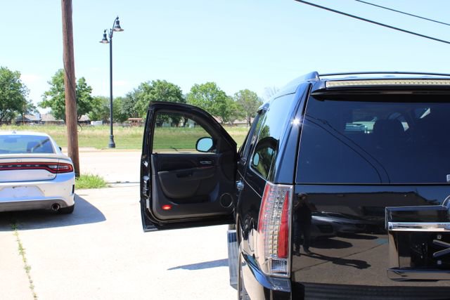 Used 2014 Cadillac Escalade Premium RWD image 10