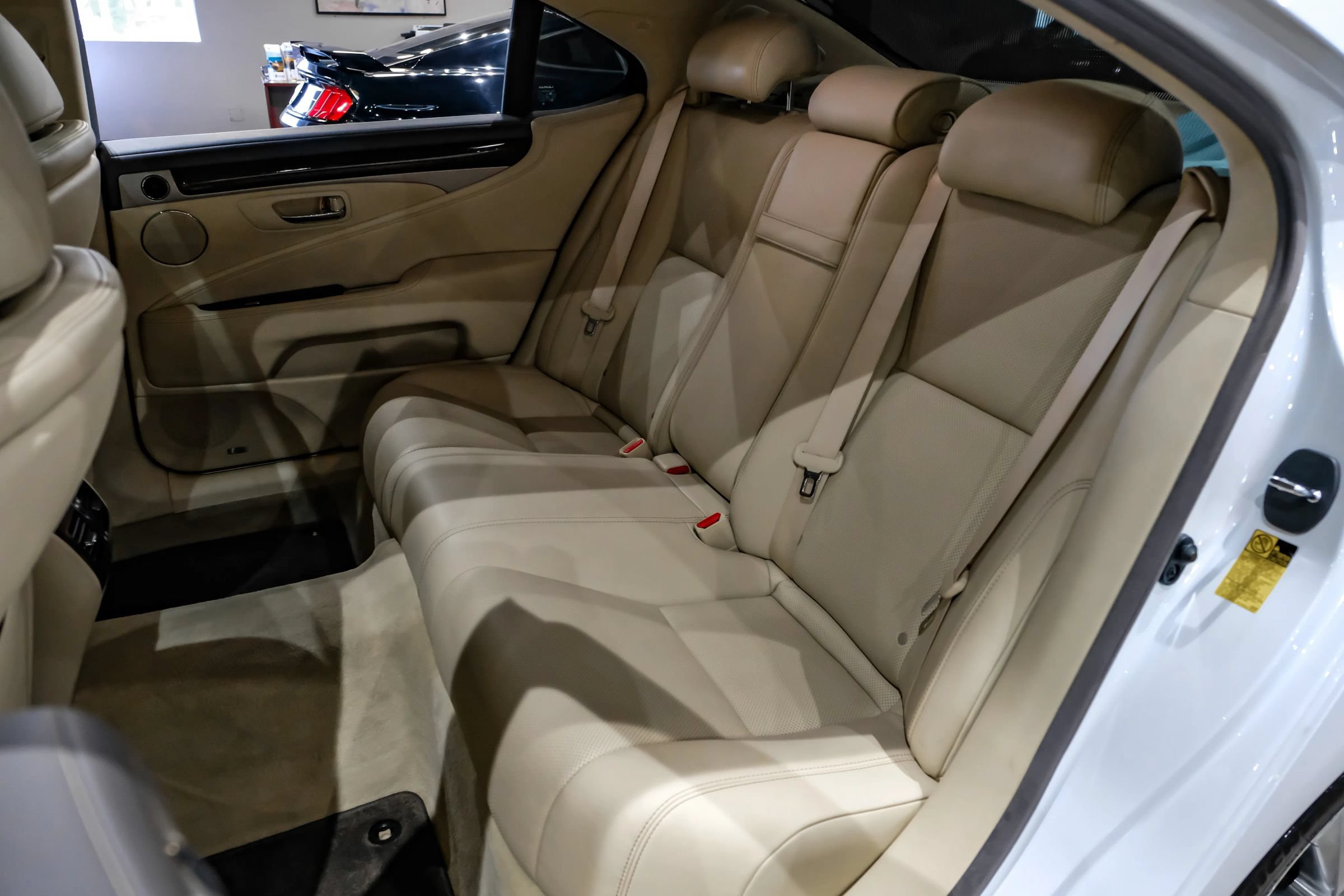 Used 2015 Lexus LS 460 L RWD image 35