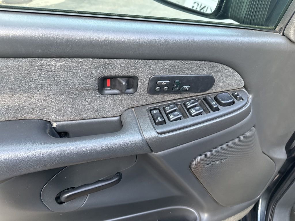 Used 2003 Chevrolet Silverado 2500 LT w/ Skid Plate Package image 12