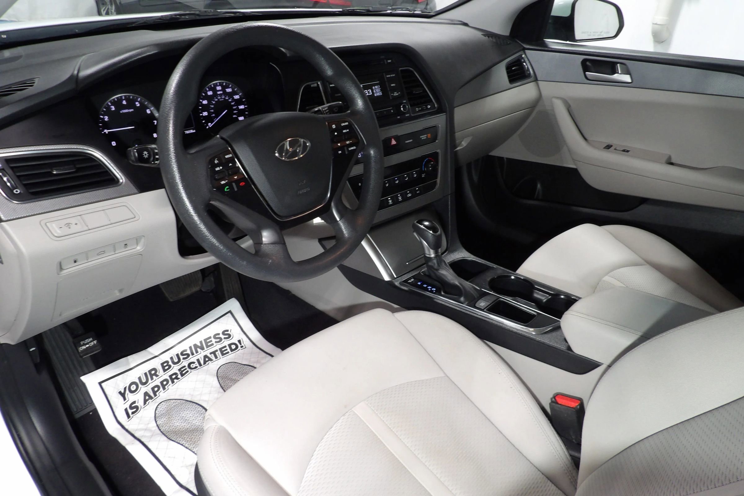 Used 2017 Hyundai Sonata SE image 8