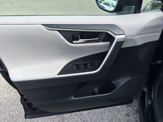 Used 2022 Toyota RAV4 Adventure AWD/4WD image 11