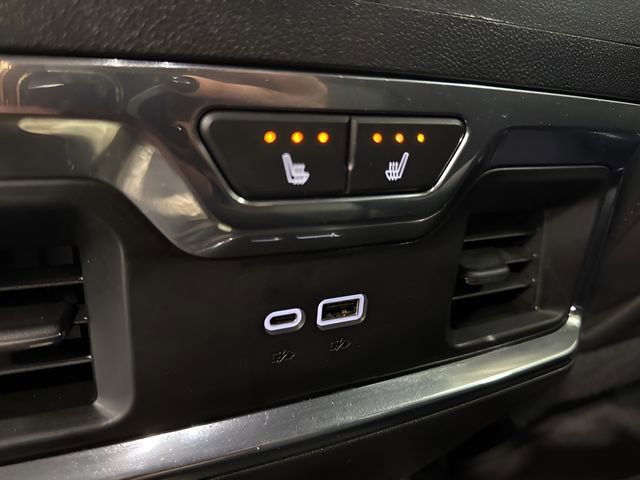 Used 2024 Chevrolet Silverado 1500 High Country w/ Technology Package image 26