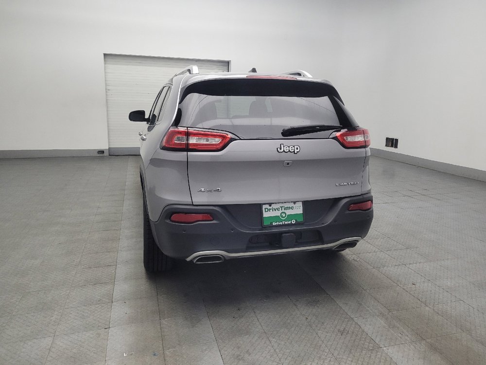 Used 2018 Jeep Cherokee Limited w/ Luxury Group AWD/4WD image 6