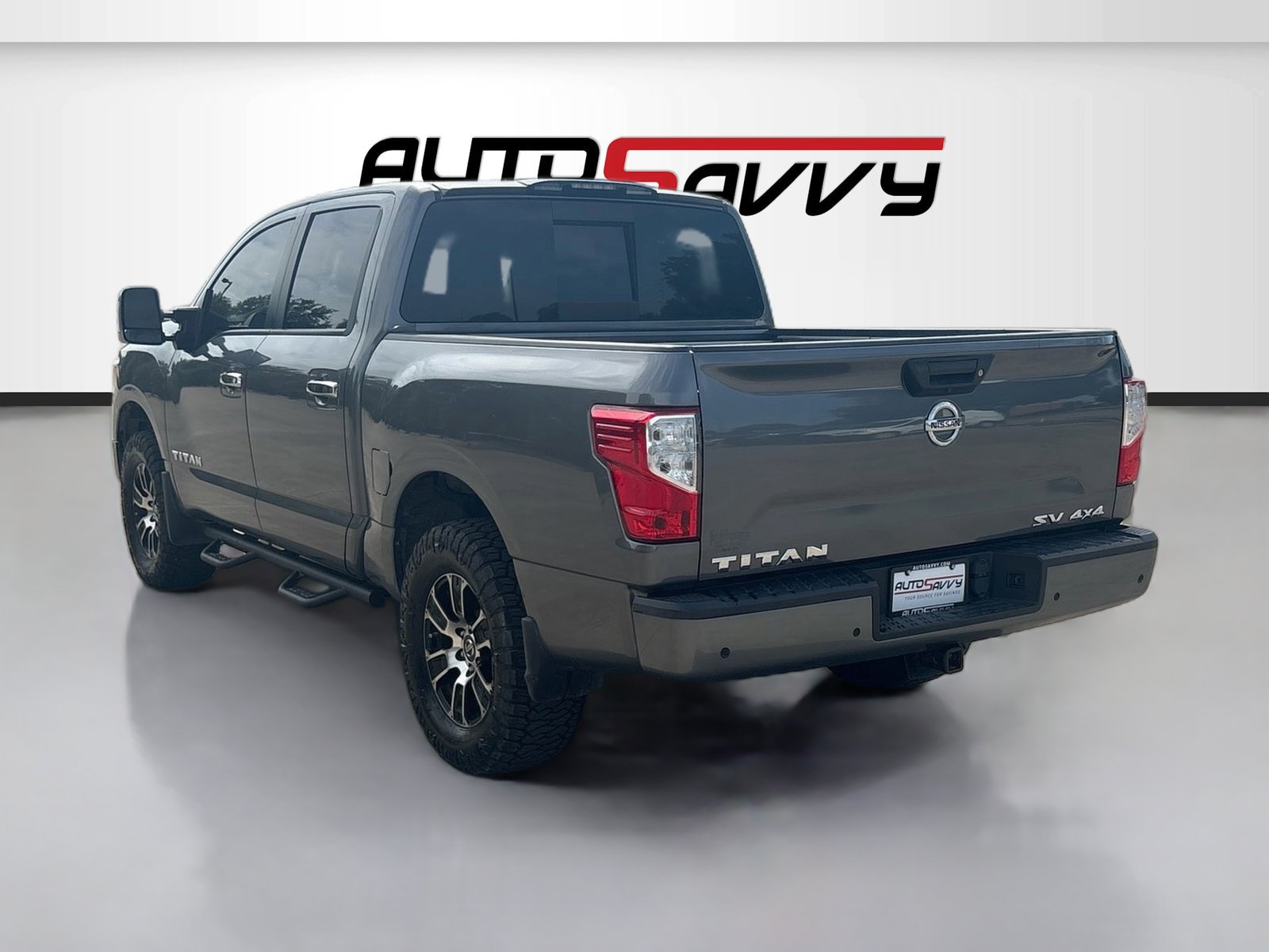 Used 2021 Nissan Titan SV w/ SV Convenience Package AWD/4WD image 5