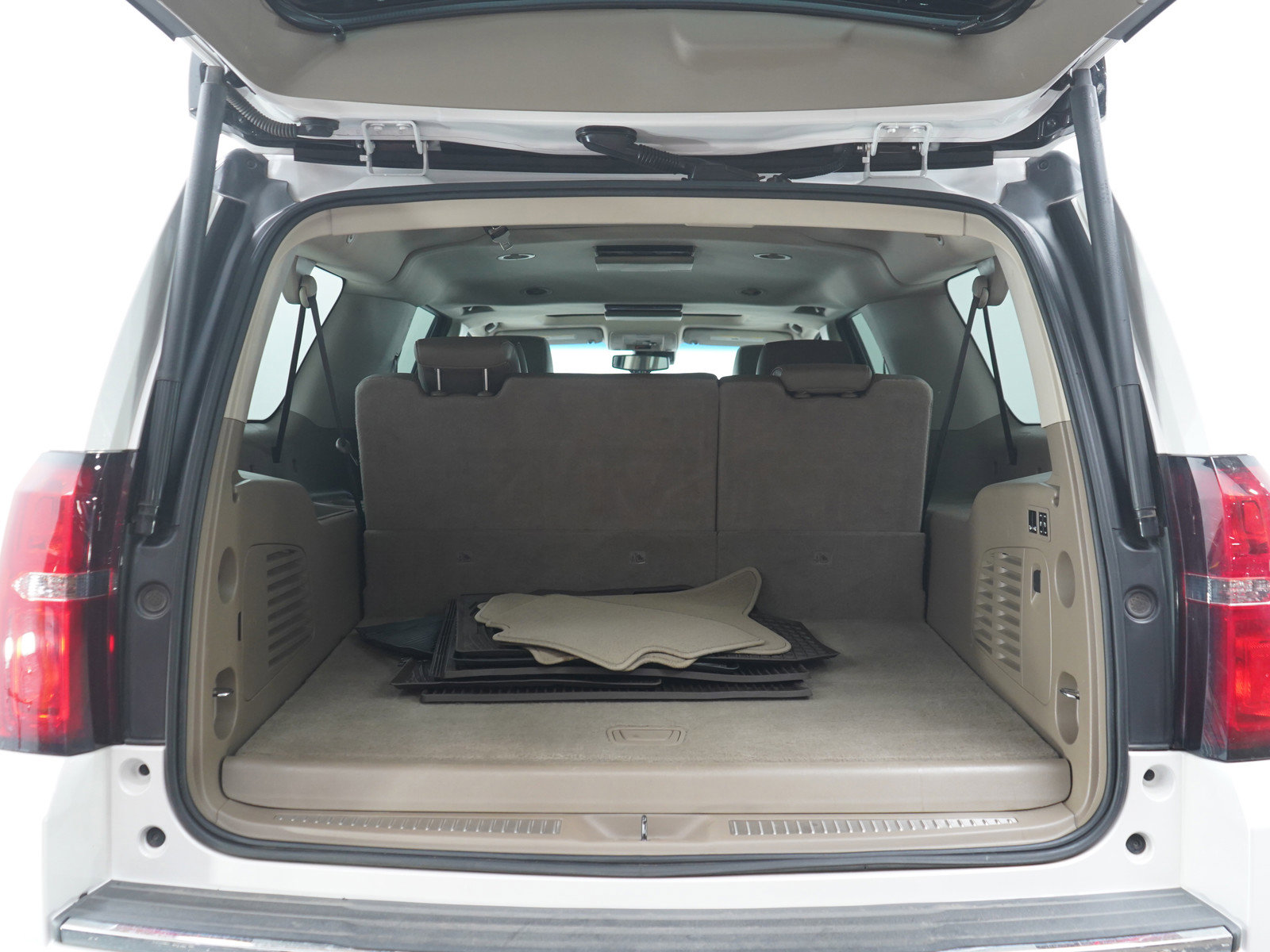Used 2018 Chevrolet Suburban Premier AWD/4WD image 20