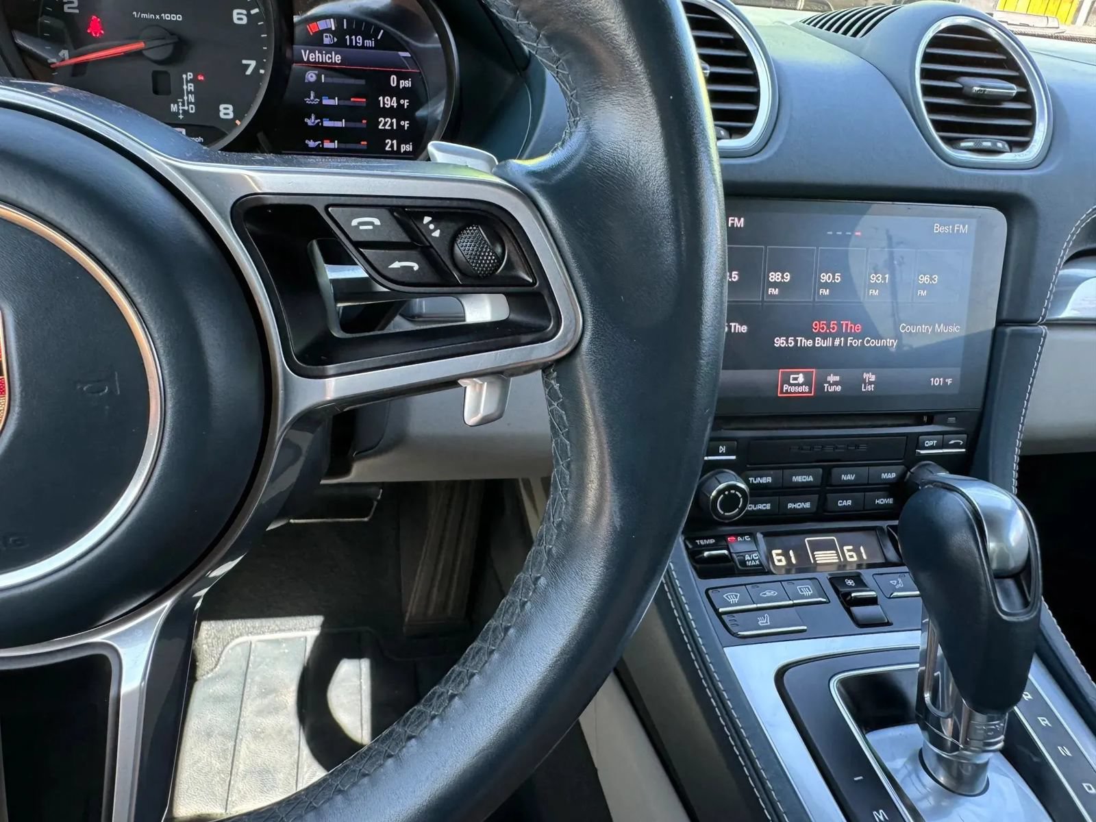 Used 2020 Porsche 718 Boxster RWD image 28
