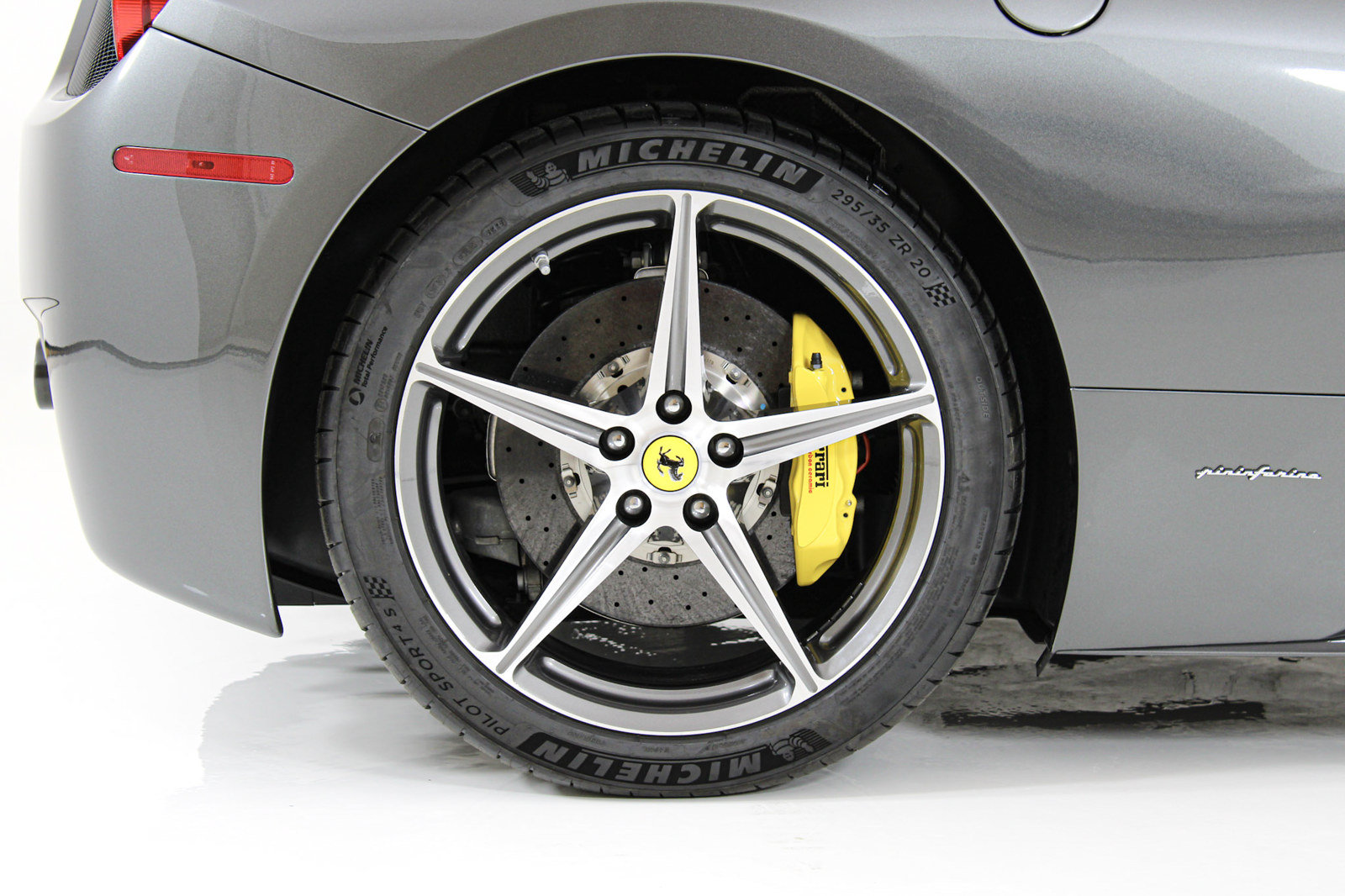 Certified 2013 Ferrari 458 Spider RWD image 24