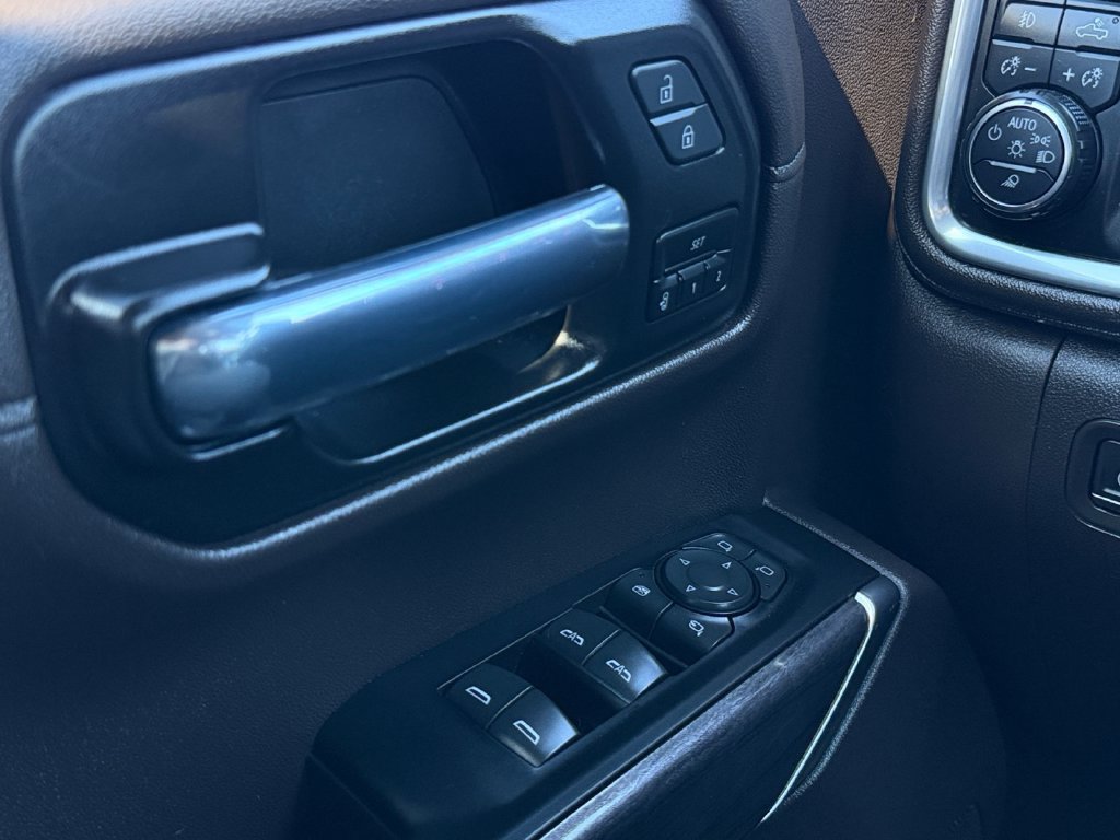 Used 2022 Chevrolet Silverado 1500 LTZ AWD/4WD image 10