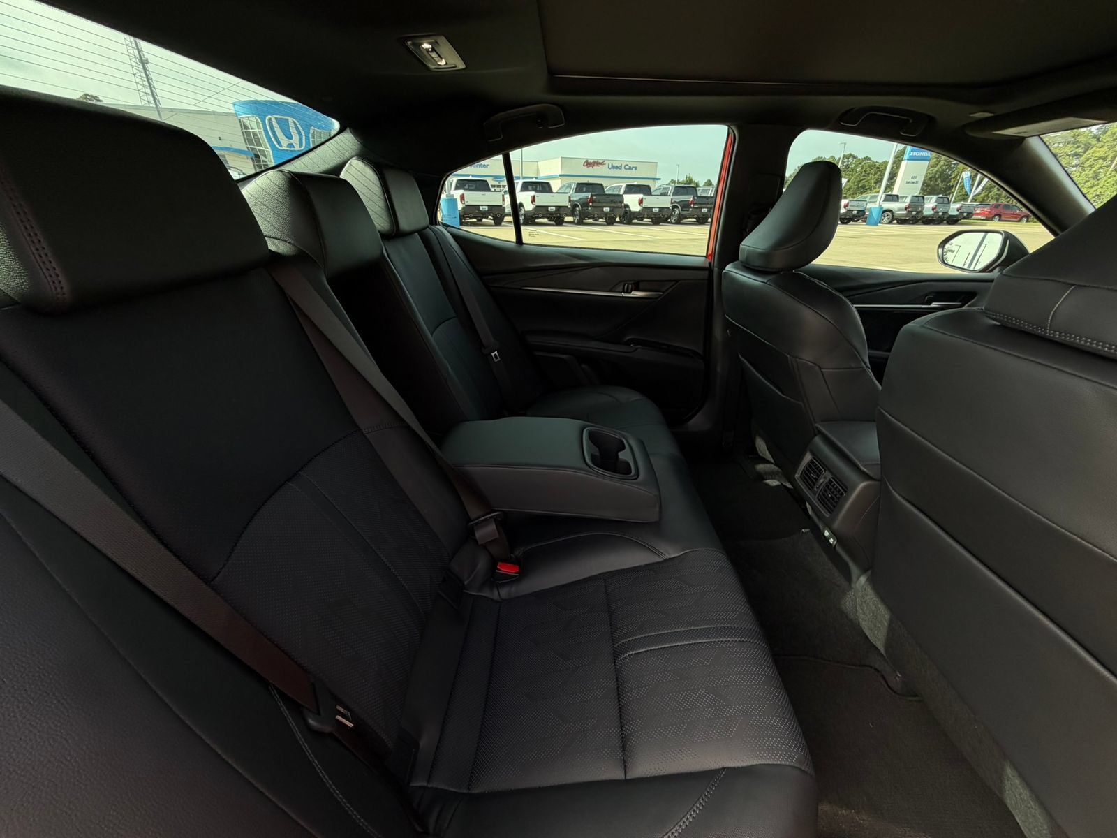 Used 2026 Toyota Camry XSE FWD image 29