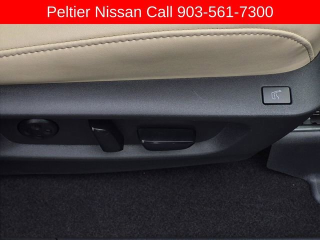 Used 2023 INFINITI QX60 Sensory w/ Vision Package AWD/4WD image 15