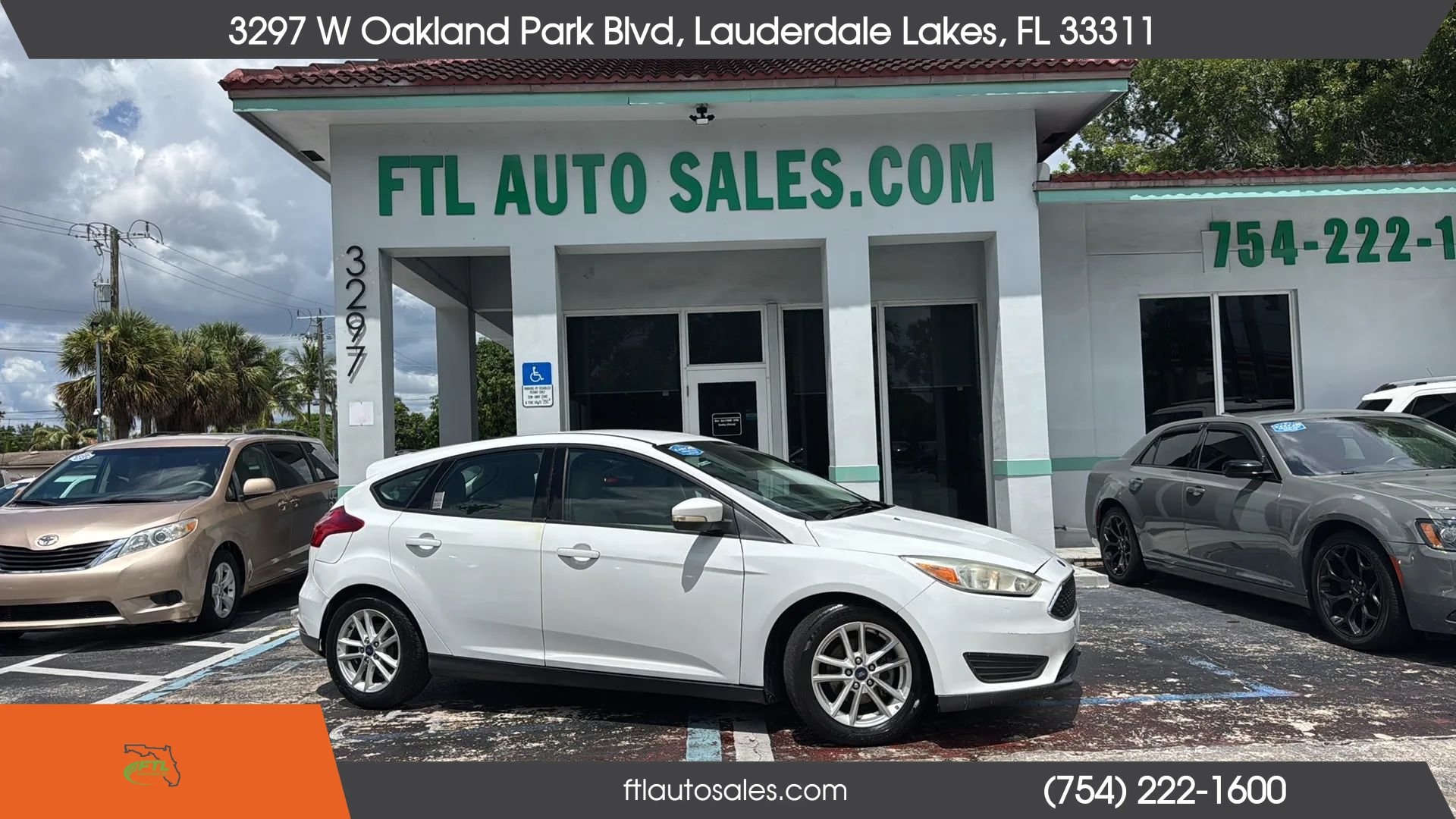 Used 2016 Ford Focus SE FWD image 2
