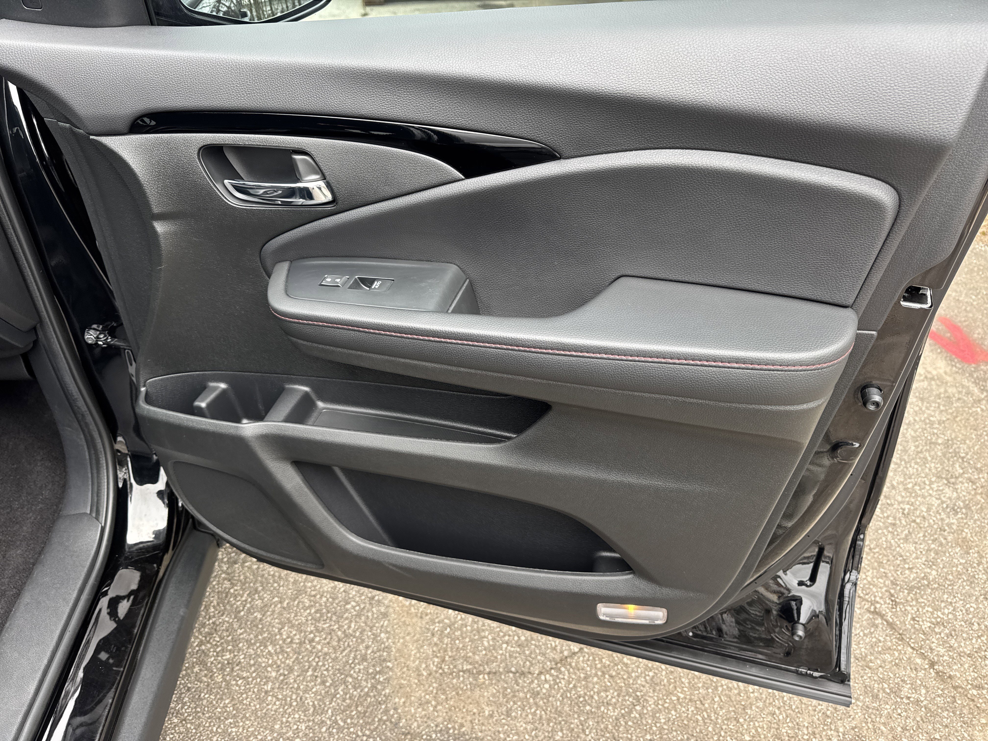 Used 2023 Honda Ridgeline Black Edition image 14