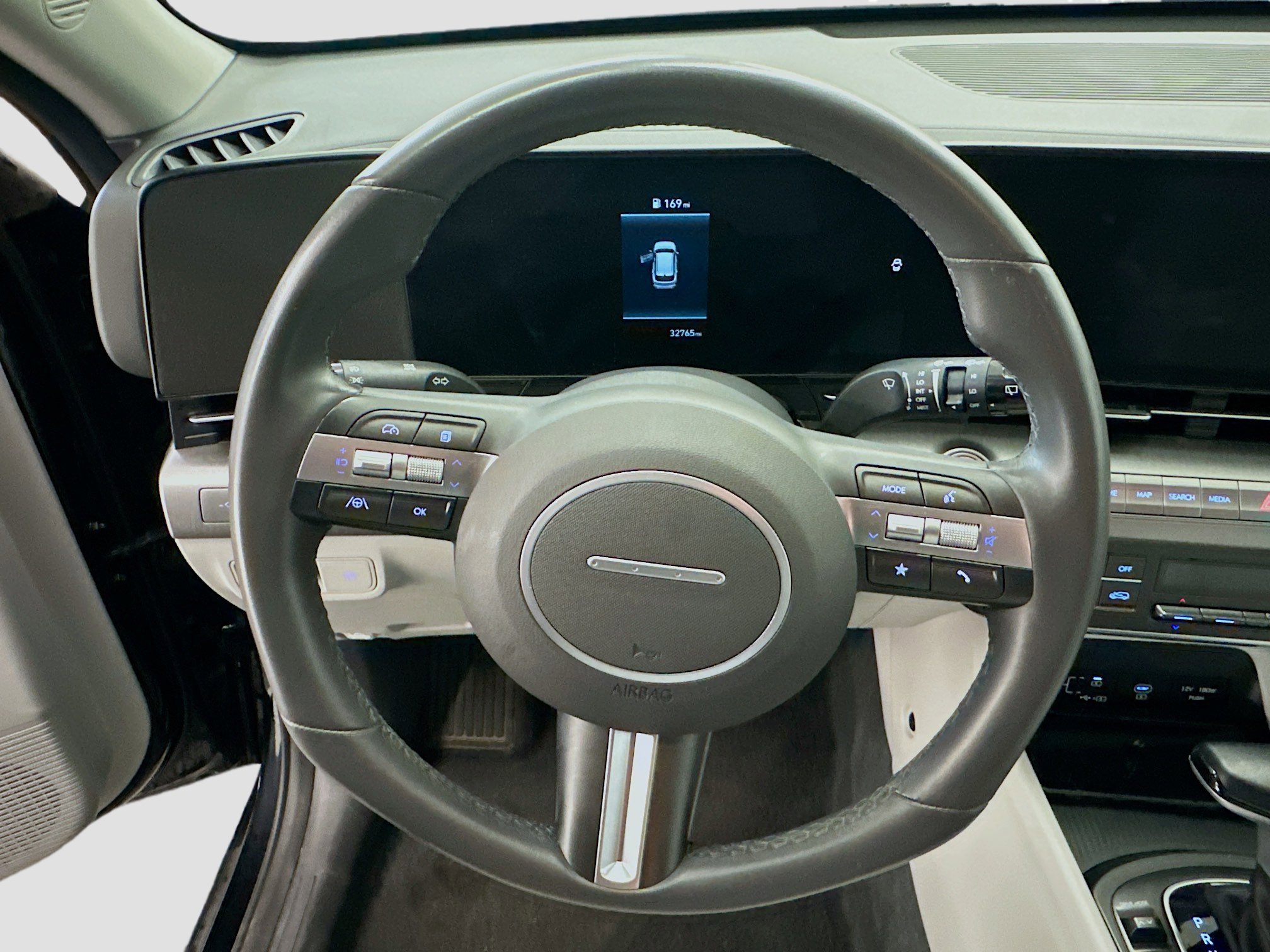 Used 2025 Hyundai Kona SEL image 18