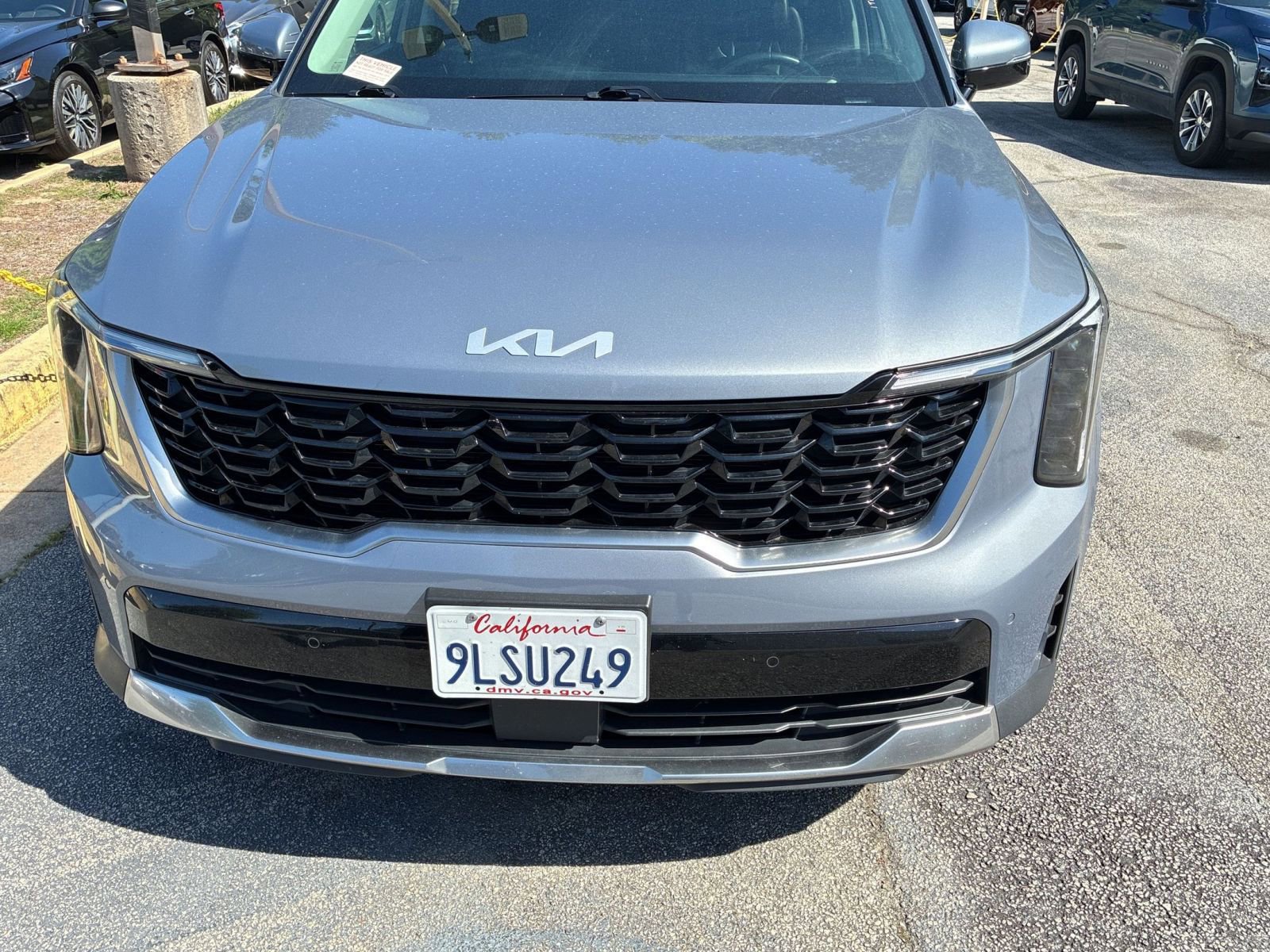 Used 2024 Kia Sorento S FWD image 2