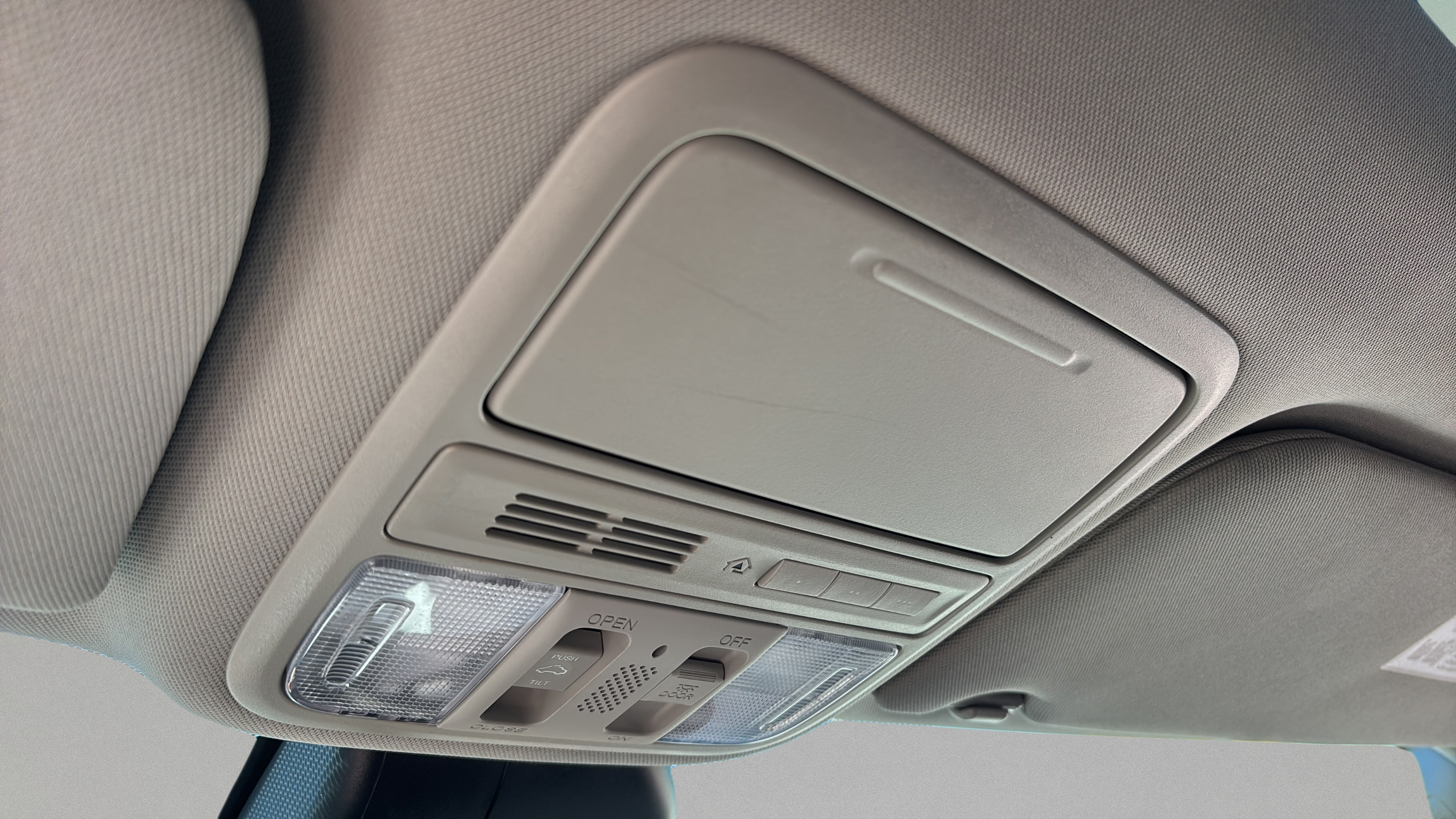 Used 2016 Honda Odyssey EX-L image 34