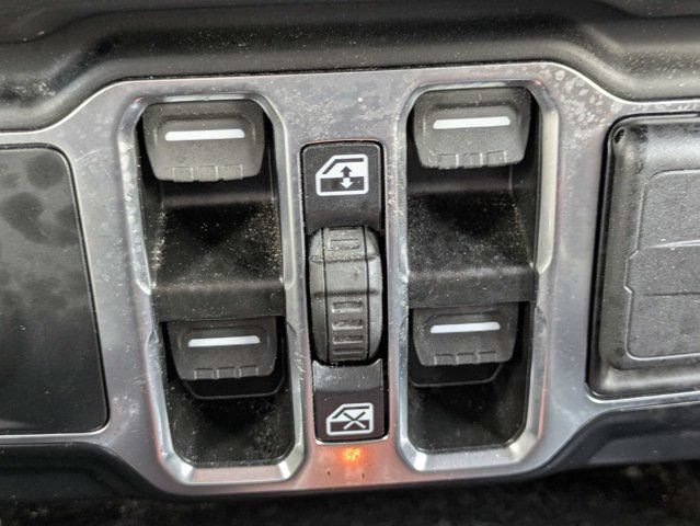 Used 2024 Jeep Wrangler Unlimited Sahara w/ Technology Group AWD/4WD image 21